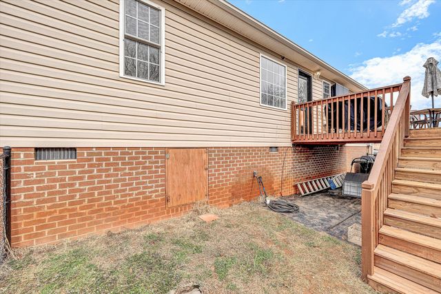 1188 AIRPORT RD, Moneta, VA 24121