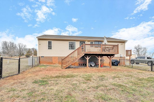 1188 AIRPORT RD, Moneta, VA 24121