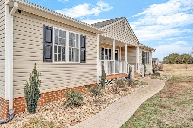 1188 AIRPORT RD, Moneta, VA 24121