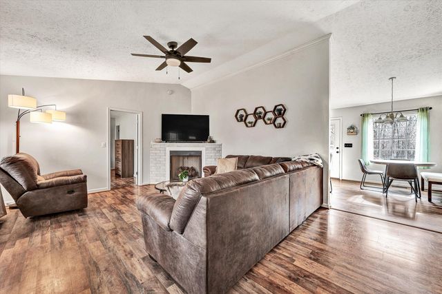 1188 AIRPORT RD, Moneta, VA 24121