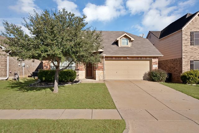 1321 Doe Meadow Drive, Fort Worth, TX 76028