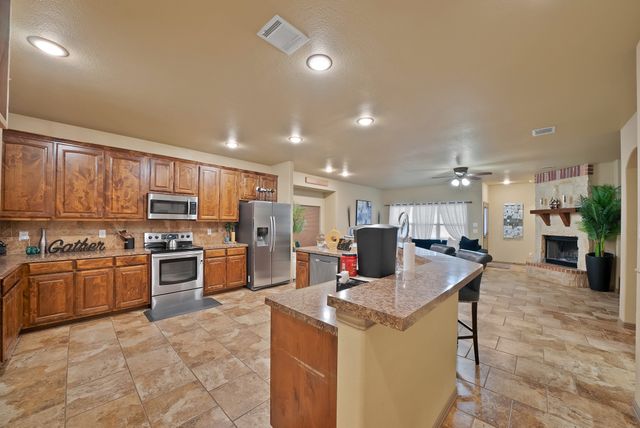 1321 Doe Meadow Drive, Fort Worth, TX 76028