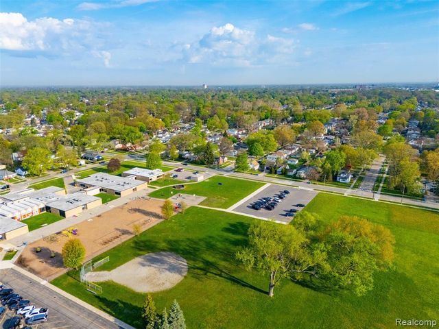 20604 Annapolis Street, Dearborn Heights, MI 48125