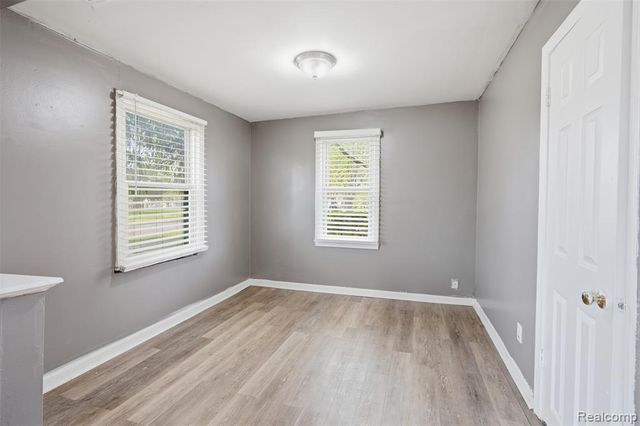20604 Annapolis Street, Dearborn Heights, MI 48125