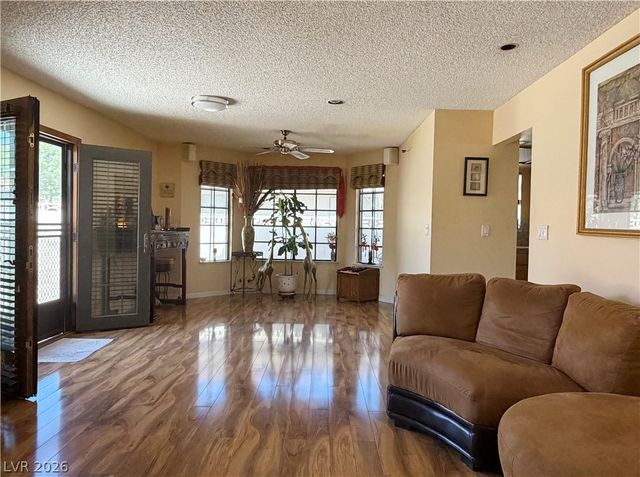 5724 West Viking Road, Las Vegas, NV 89103