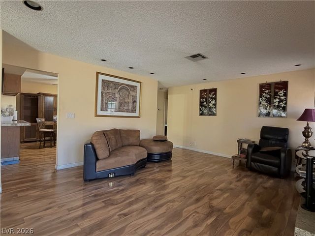 5724 West Viking Road, Las Vegas, NV 89103