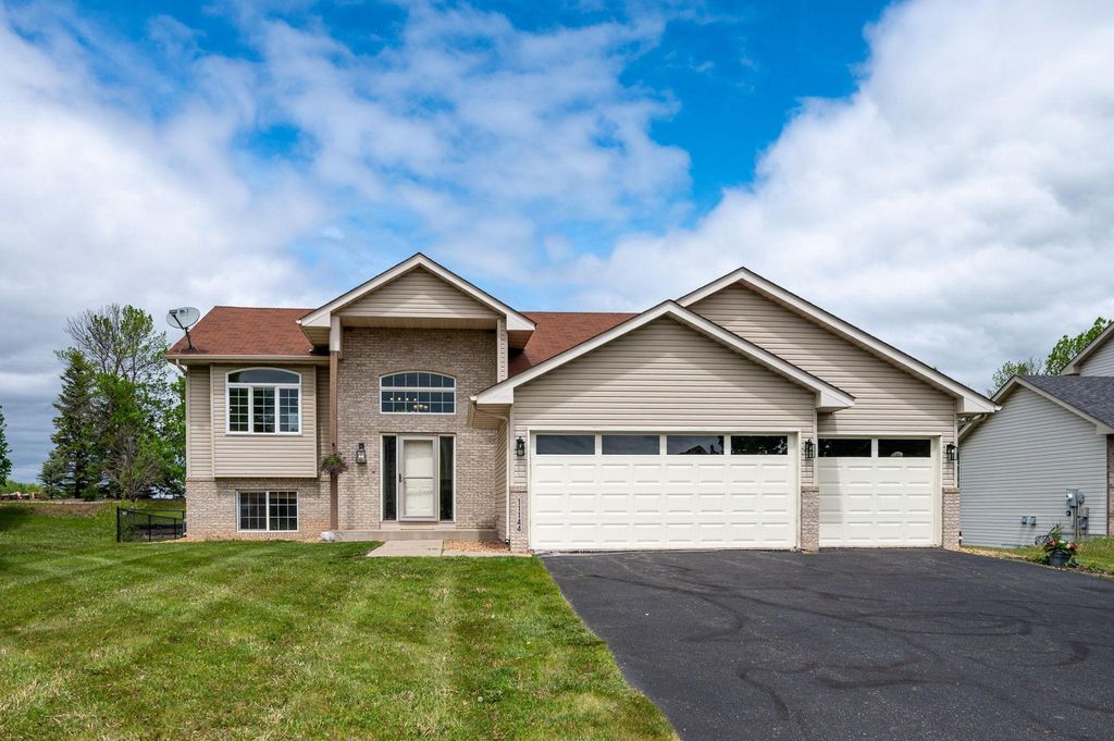 11144 14th Street NE, Hanover, MN 55341