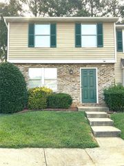 9620 Vinca Circle F, Charlotte, NC 28213