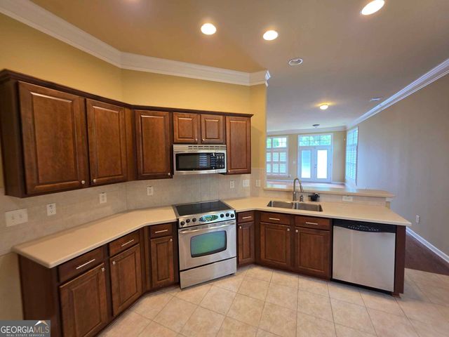 1213 Dawnview Dr, Locust Grove, GA 30248