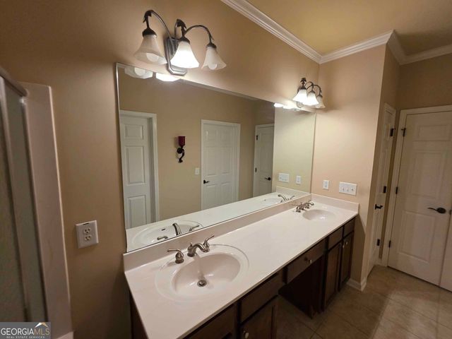 1213 Dawnview Dr, Locust Grove, GA 30248