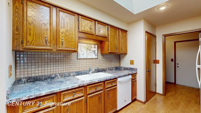 49327 Winchester Court, Shelby Twp, MI 48315