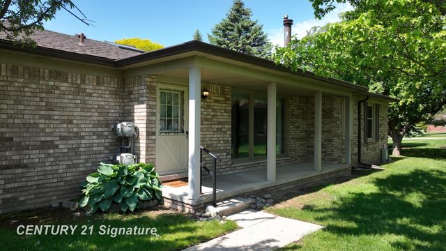 49327 Winchester Court, Shelby Twp, MI 48315