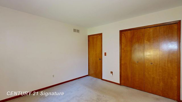 49327 Winchester Court, Shelby Twp, MI 48315