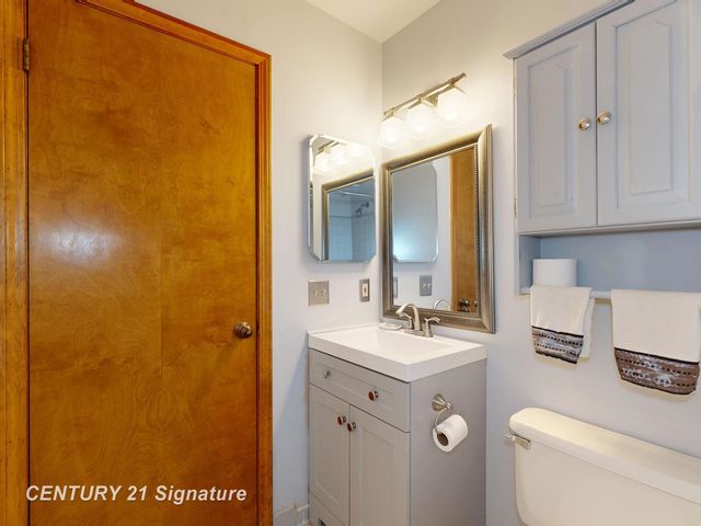 49327 Winchester Court, Shelby Twp, MI 48315