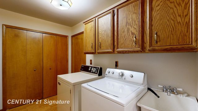 49327 Winchester Court, Shelby Twp, MI 48315