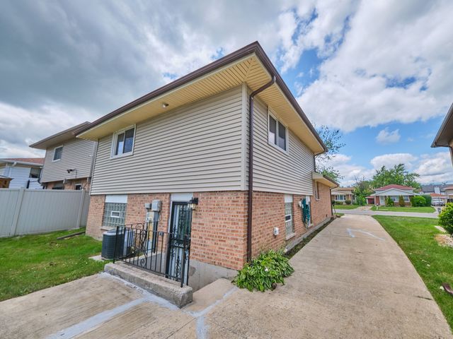 18207 Ravisloe Terrace, Country Club Hills, IL 60478