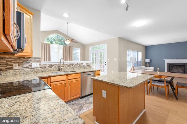 5317 GUNSTON HALL DR, Woodbridge, VA 22193