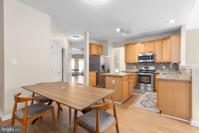 5317 GUNSTON HALL DR, Woodbridge, VA 22193