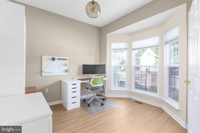 5317 GUNSTON HALL DR, Woodbridge, VA 22193