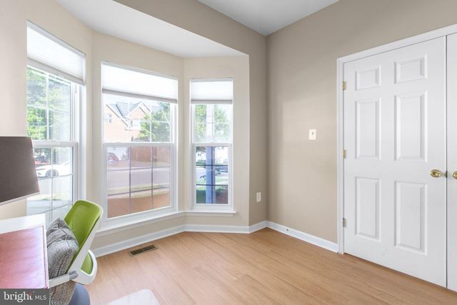 5317 GUNSTON HALL DR, Woodbridge, VA 22193