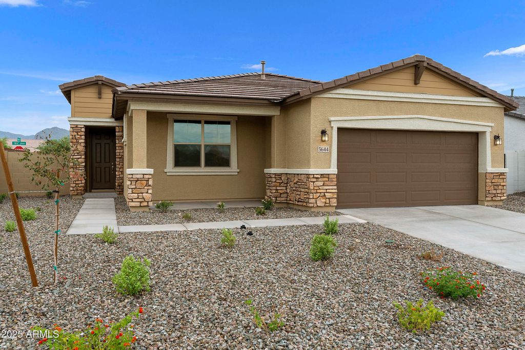 5644 N 188TH Lane, Litchfield Park, AZ 85340