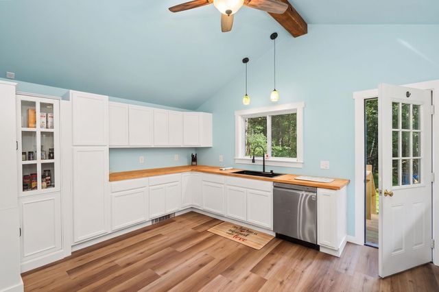 251 Macdowell Road, Peterborough, NH 03458