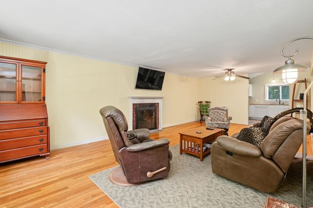 251 Macdowell Road, Peterborough, NH 03458