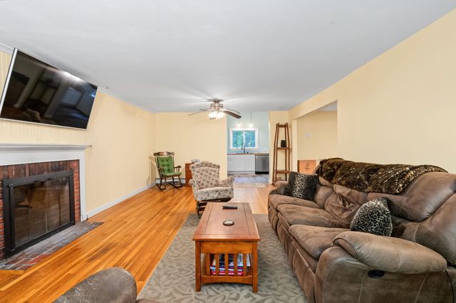 251 Macdowell Road, Peterborough, NH 03458