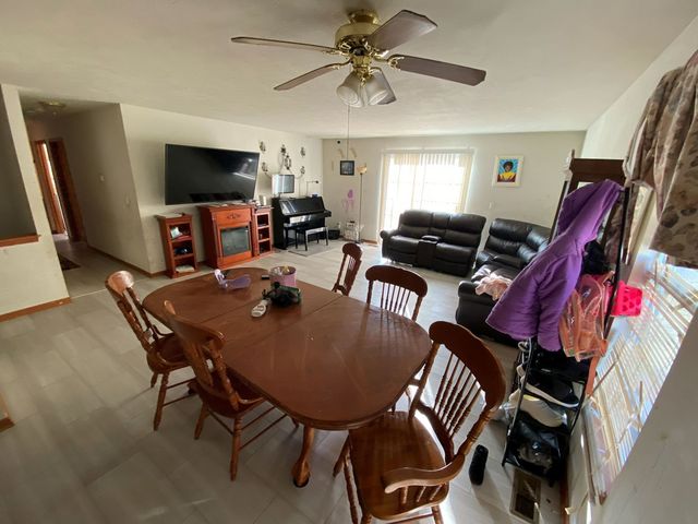 435 Waveland Avenue, Rockford, IL 61102