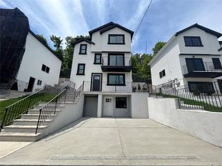 806 Van Duzer Street, Staten Island, NY 10304