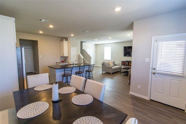 2221 Middle Ridge Drive, Conroe, TX 77301