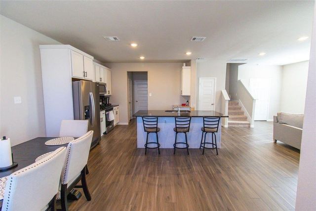 2221 Middle Ridge Drive, Conroe, TX 77301