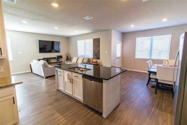 2221 Middle Ridge Drive, Conroe, TX 77301