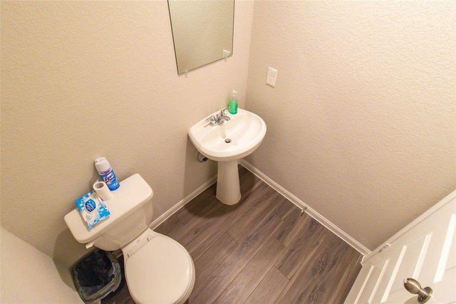 2221 Middle Ridge Drive, Conroe, TX 77301