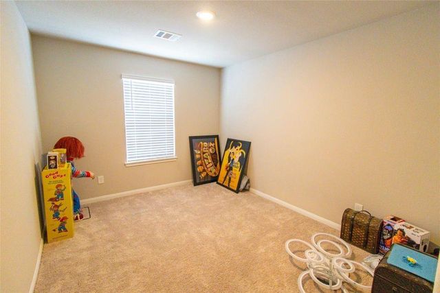 2221 Middle Ridge Drive, Conroe, TX 77301