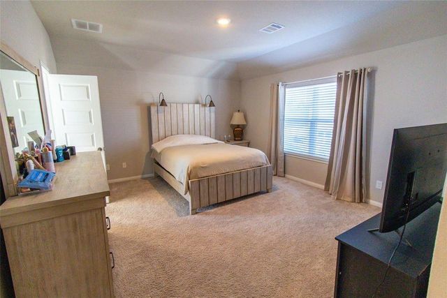 2221 Middle Ridge Drive, Conroe, TX 77301