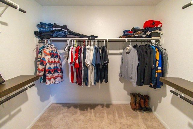 2221 Middle Ridge Drive, Conroe, TX 77301