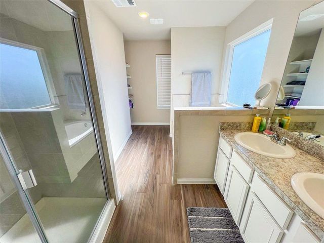 2221 Middle Ridge Drive, Conroe, TX 77301