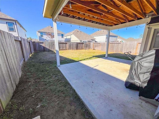 2221 Middle Ridge Drive, Conroe, TX 77301