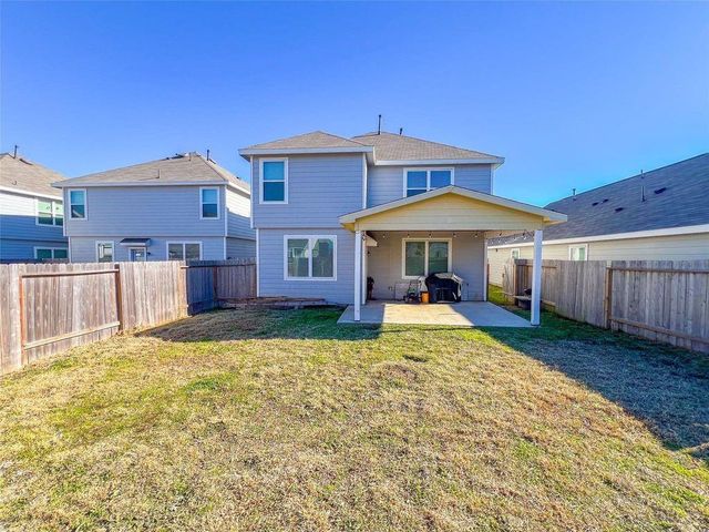 2221 Middle Ridge Drive, Conroe, TX 77301