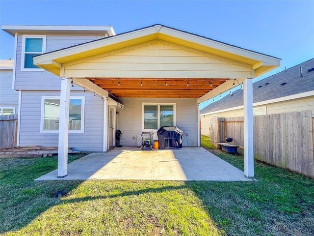 2221 Middle Ridge Drive, Conroe, TX 77301