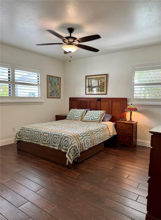 Image 12 of property listing at 3301 W ALLINE AVENUE, Tampa, FL 33611