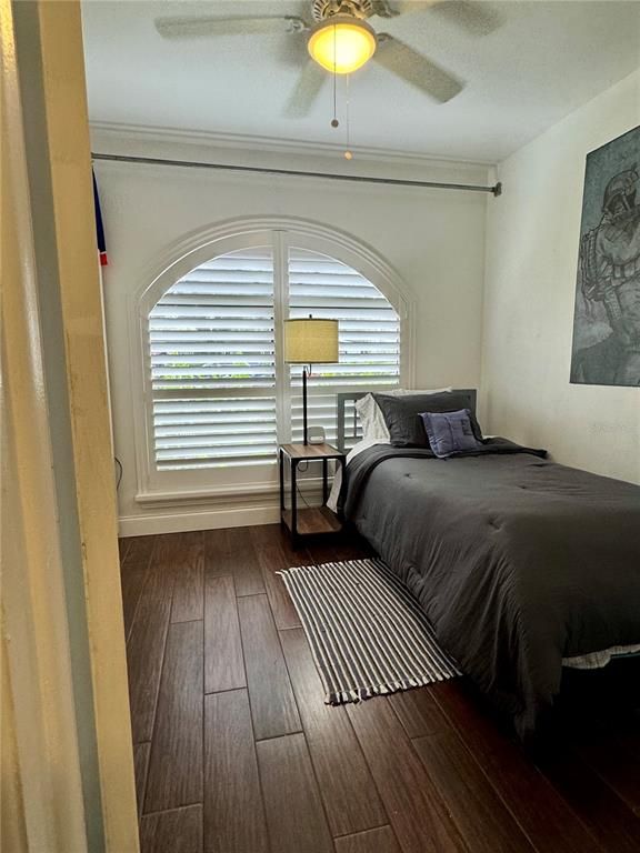 Image 15 of property listing at 3301 W ALLINE AVENUE, Tampa, FL 33611