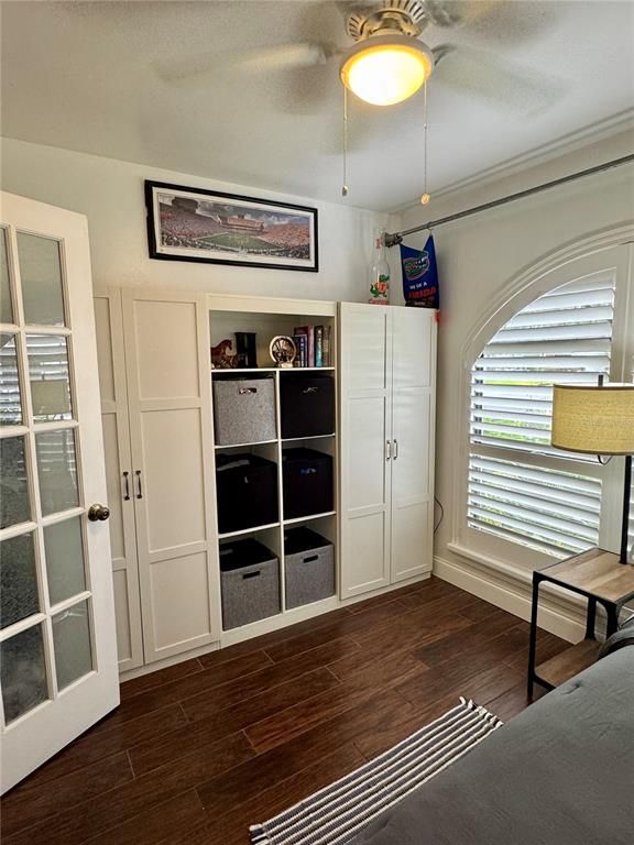 Image 16 of property listing at 3301 W ALLINE AVENUE, Tampa, FL 33611