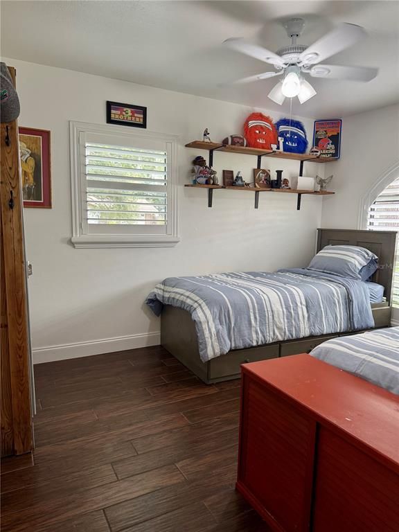 Image 17 of property listing at 3301 W ALLINE AVENUE, Tampa, FL 33611