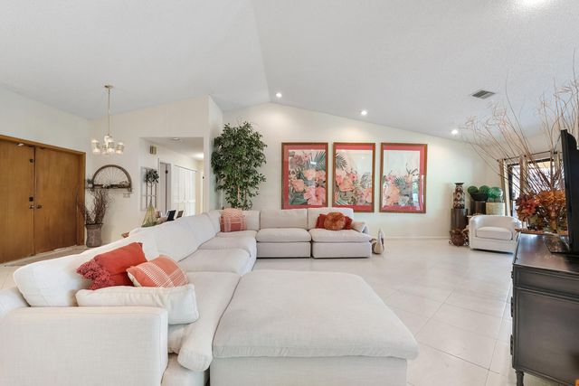 1300 NW 97th Terrace, Coral Springs, FL 33071