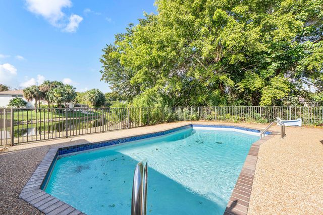 1300 NW 97th Terrace, Coral Springs, FL 33071