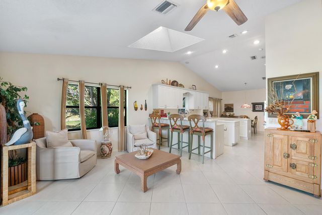 1300 NW 97th Terrace, Coral Springs, FL 33071