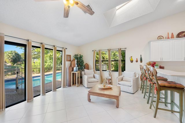 1300 NW 97th Terrace, Coral Springs, FL 33071