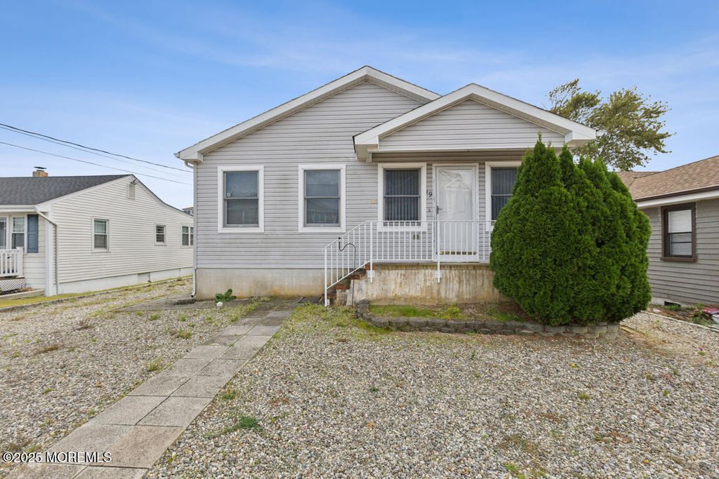 19 Point Road, Toms River, NJ 08753
